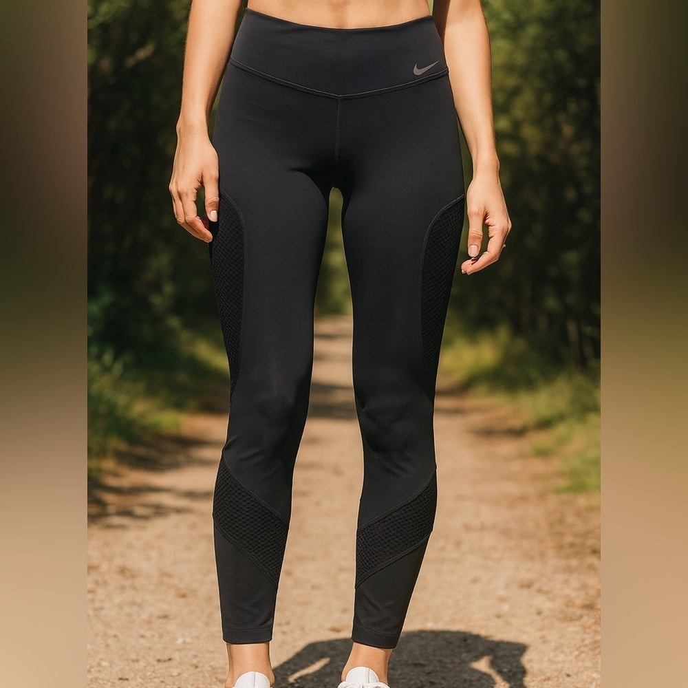 Nike Womens Activewear leggings Sz small black drifit